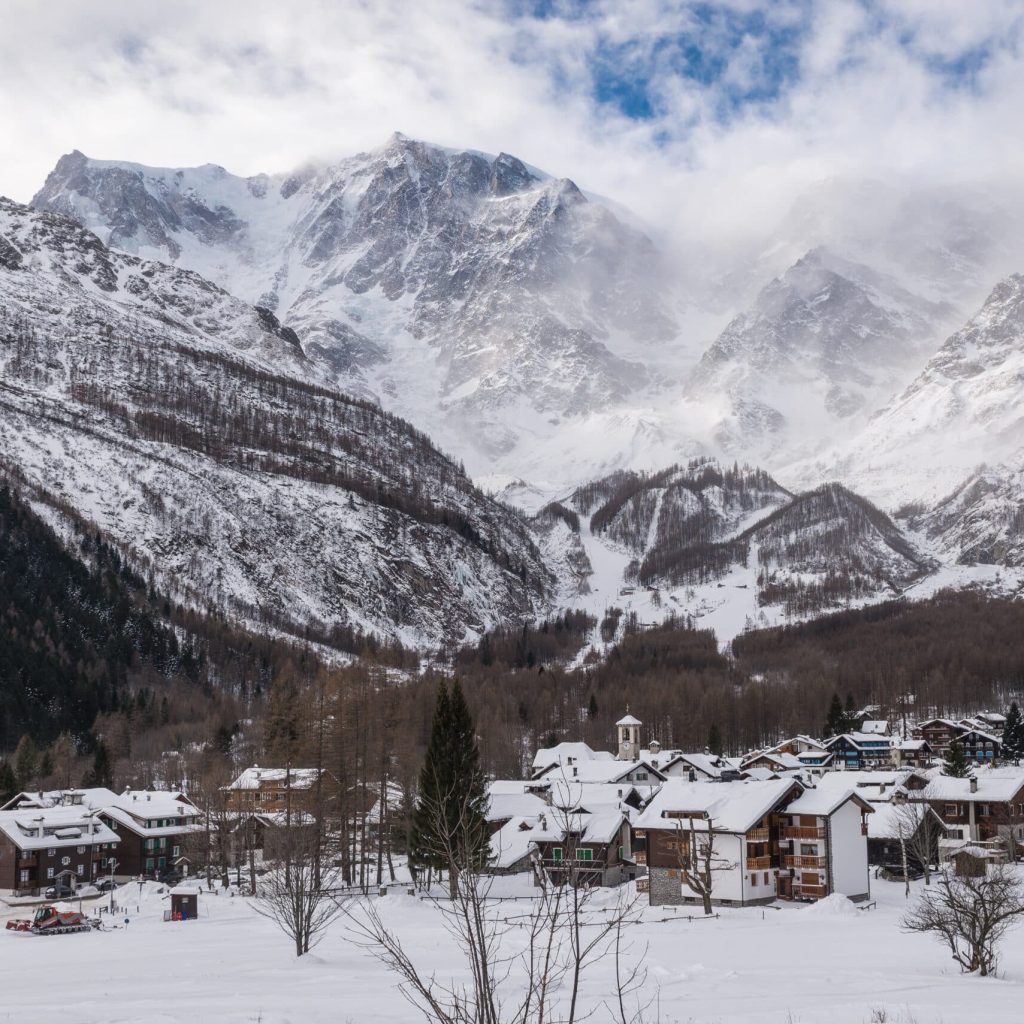 Traditional,Mountain,Village,With,Snow.,Macugnaga,(pecetto),,Italy.,Important,Ski